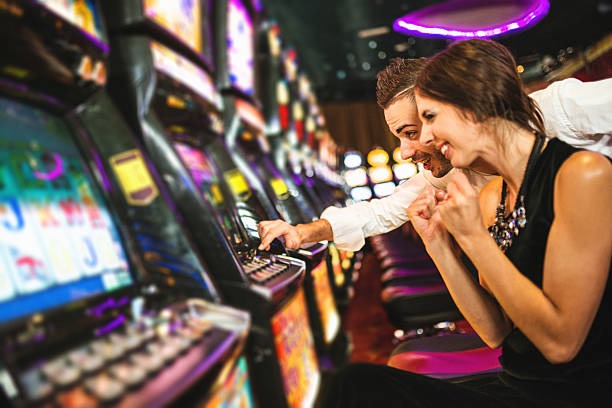 Fortune Ox live dealer gameplay interface on maxwin platform
